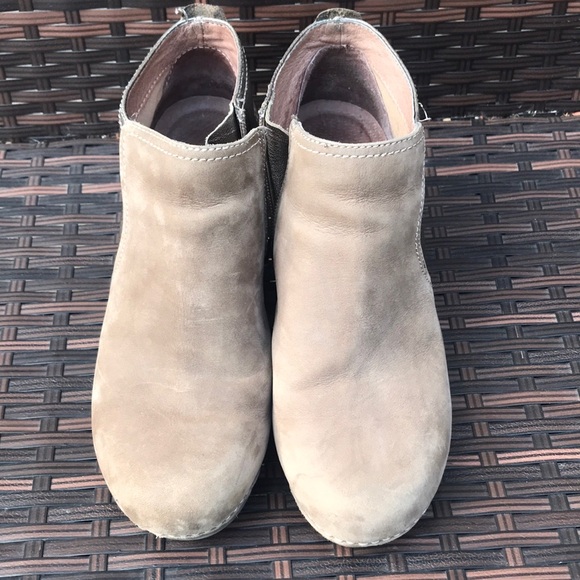 Dansko Shirley Tan Wedge bootie - Picture 4 of 12